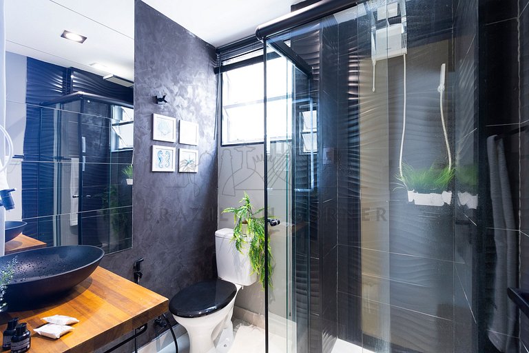 Modern in Gonzaga, 400 m from the beach with AC