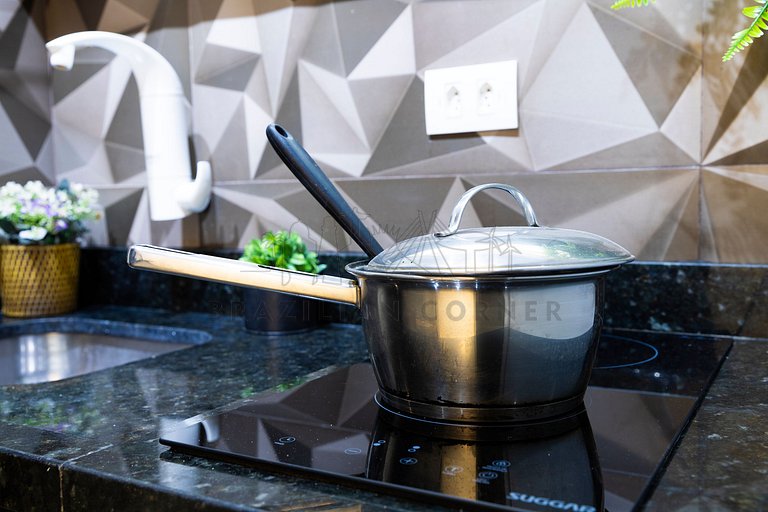 Modern in Gonzaga, 400 m from the beach with AC