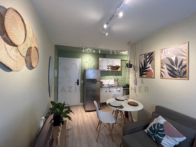 Charming and Modern with Pool and Gym