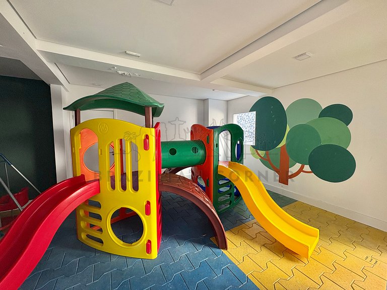 Charming and Modern with Pool and Gym