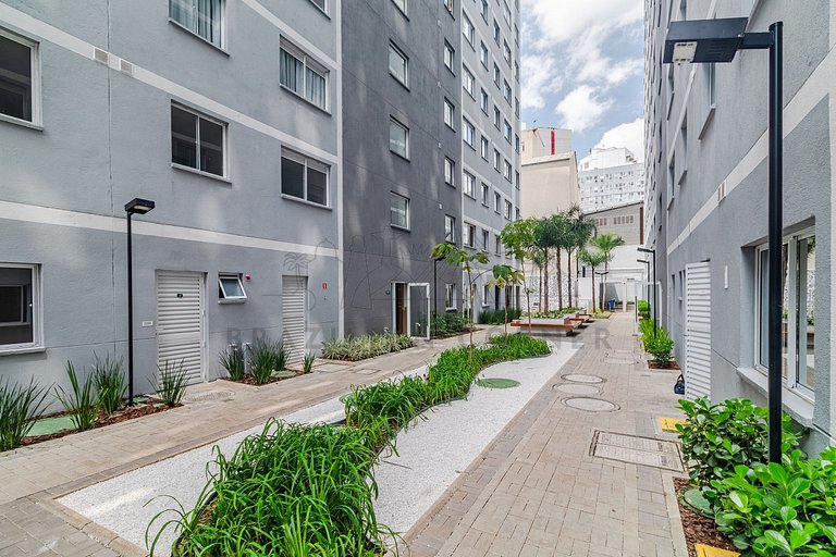 Charming and Modern with Pool and Gym