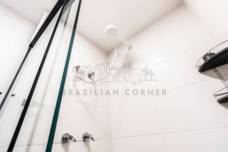 Próximo ao Parque Ibirapuera c/ AC e Academia