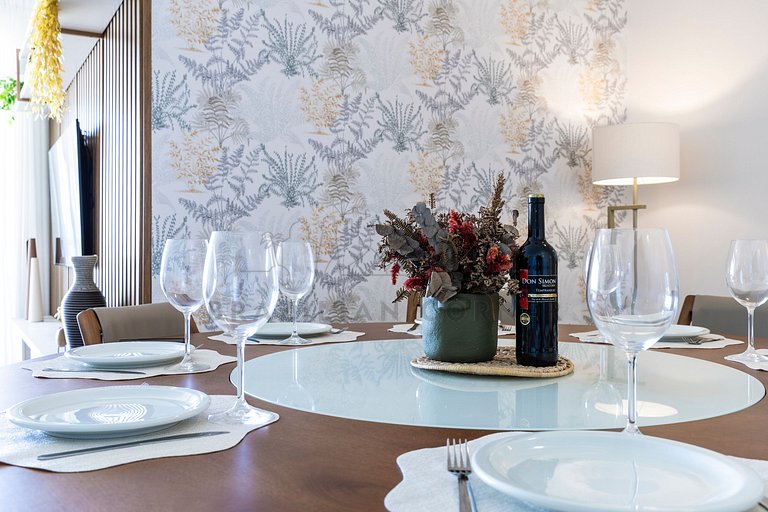 Oceanfront with 5 Bedrooms and Incredible Views