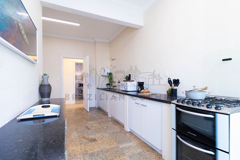 Oceanfront with 5 Bedrooms and Incredible Views