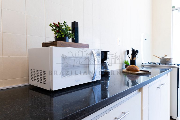 Oceanfront with 5 Bedrooms and Incredible Views