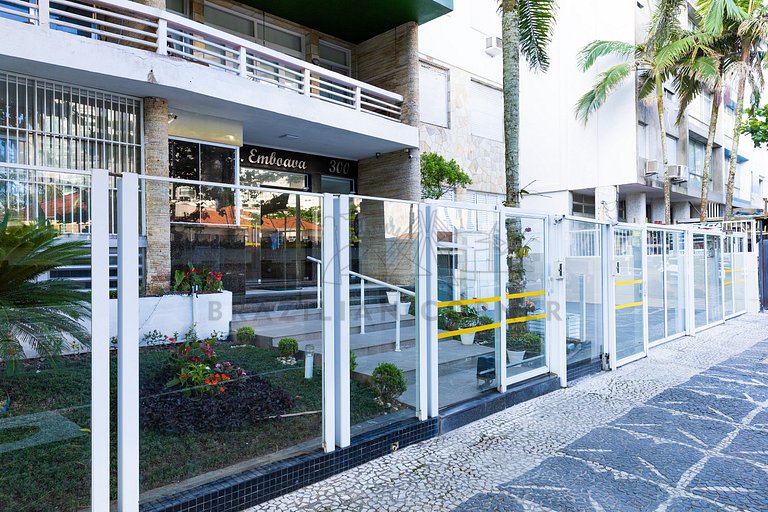 Beira-Mar com 5 Quartos e vista incrível