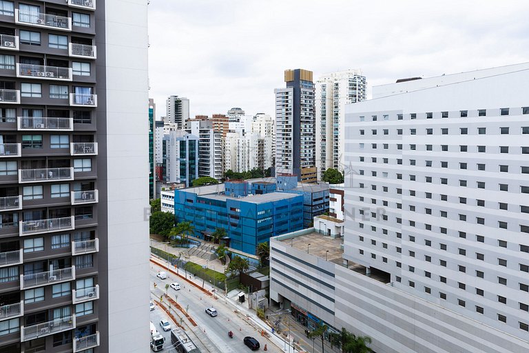 Moderno c/ AC, piscina e próx ao parque Ibirapuera