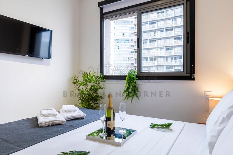 Modern w/ AC, Pool, and Near Ibirapuera Park