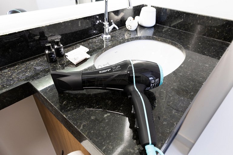 Moderno c/ AC, piscina e próx ao parque Ibirapuera