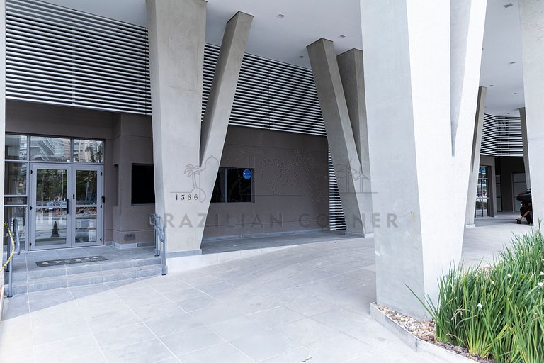 Modern w/ AC, Pool, and Near Ibirapuera Park