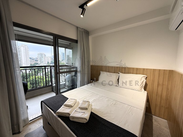 Moderno na Vila Mariana com AC e cama Queen