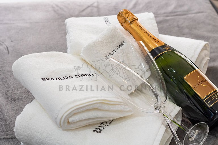 Moderno na Vila Mariana com AC e cama Queen