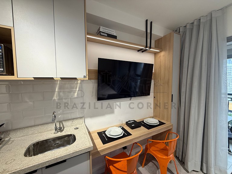 Moderno na Vila Mariana com AC e cama Queen