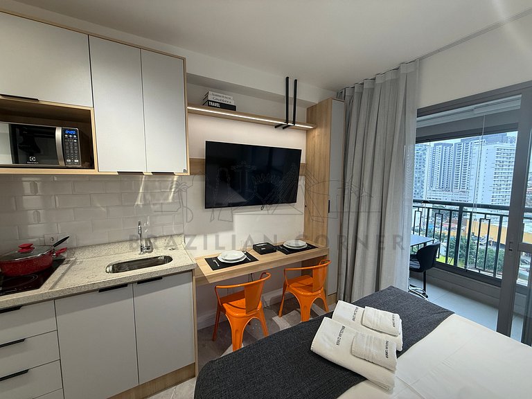 Moderno na Vila Mariana com AC e cama Queen