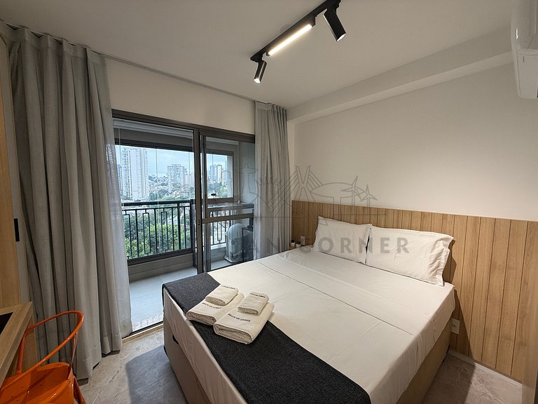 Moderno na Vila Mariana com AC e cama Queen