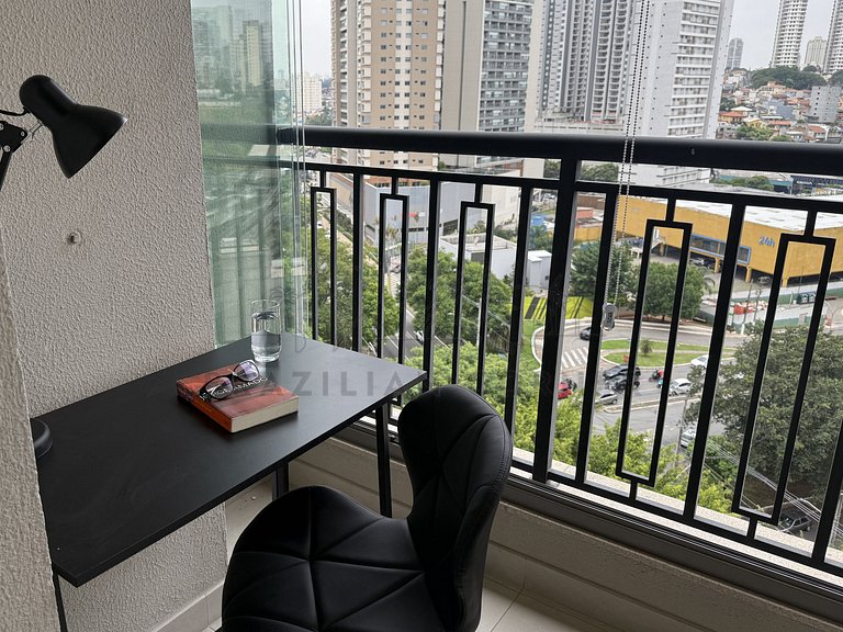 Moderno na Vila Mariana com AC e cama Queen