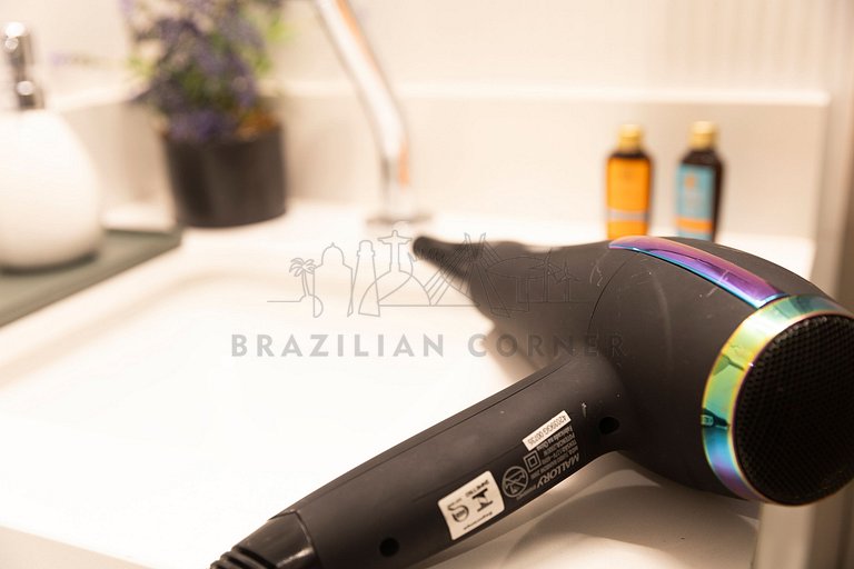 Moderno na Vila Mariana com AC e cama Queen