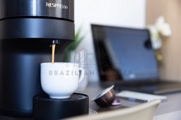 Vista incrível com piscina na cobertura e academia