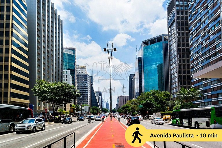 Vista incrível com piscina na cobertura e academia