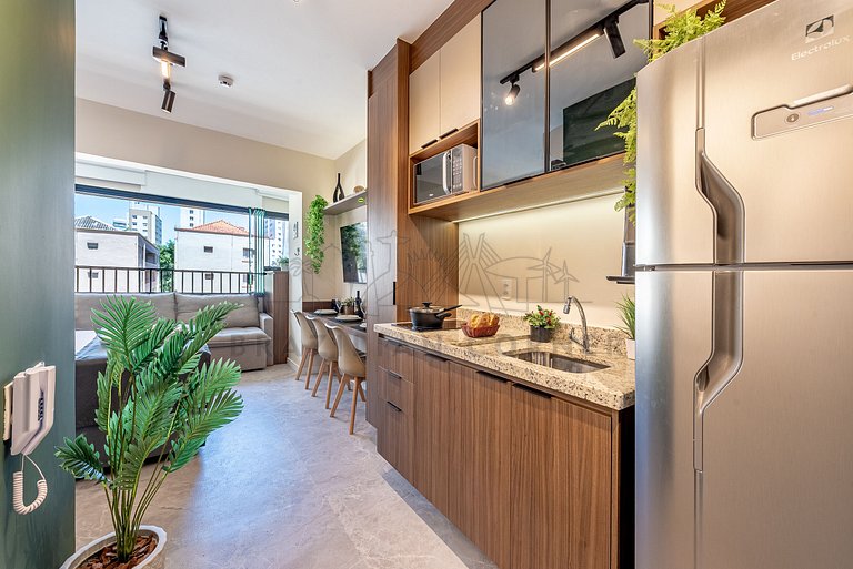 Near Ibirapuera Park with AC and Gym