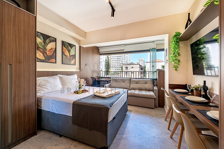 Próximo ao Parque Ibirapuera com AC e Academia