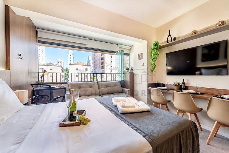 Próximo ao Parque Ibirapuera com AC e Academia