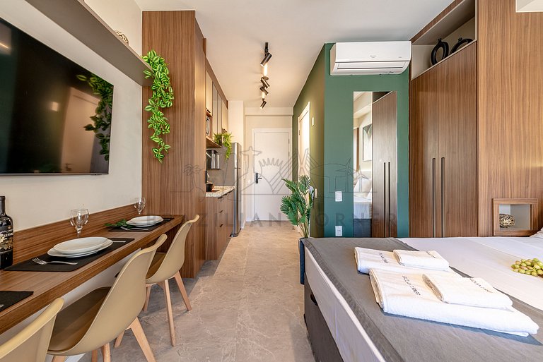 Near Ibirapuera Park with AC and Gym