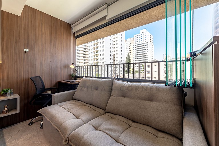 Near Ibirapuera Park with AC and Gym