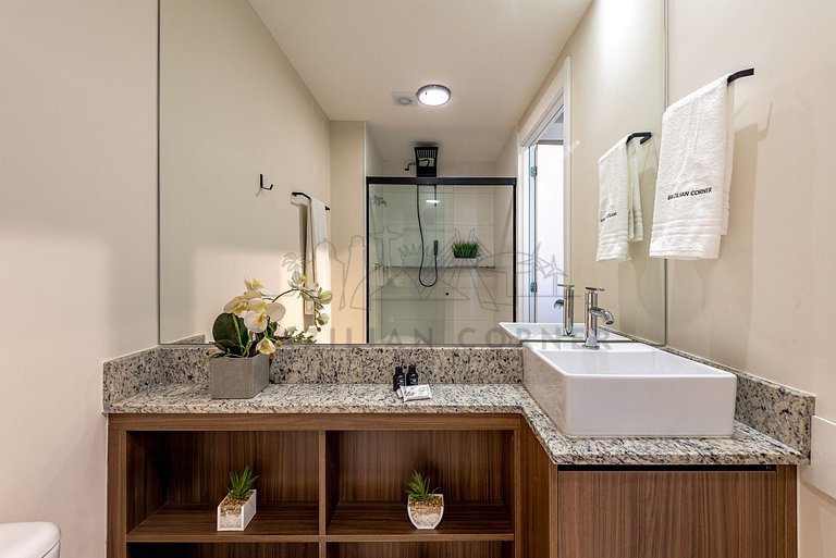 Near Ibirapuera Park with AC and Gym