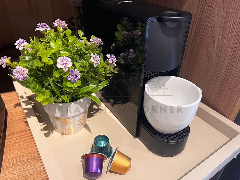 Moderno e tecnológico c/ AC, piscina e academia