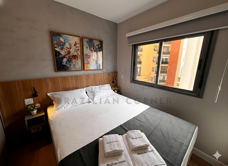 Moderno e tecnológico c/ AC, piscina e academia