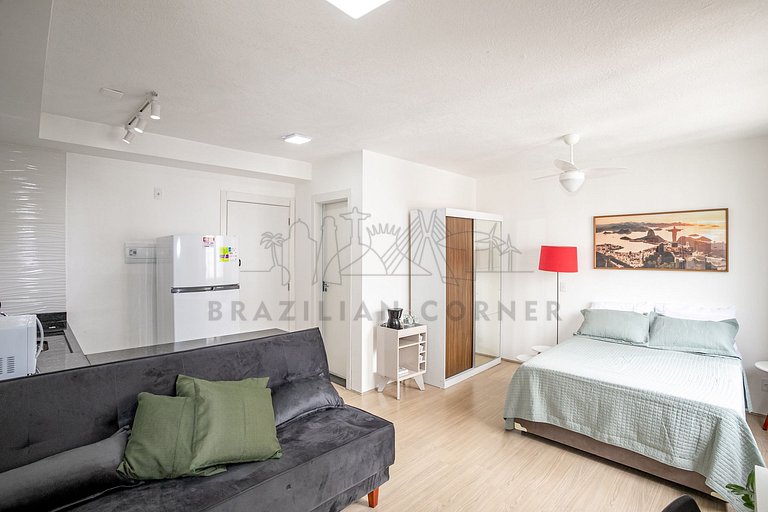 Modern with air-conditioning, pool and gym