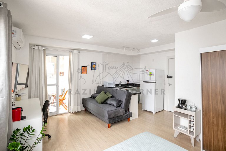 Modern with air-conditioning, pool and gym