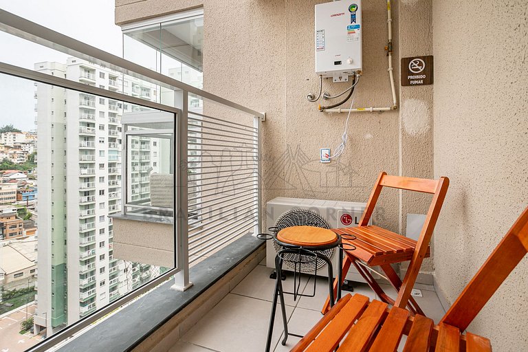 Moderno com ar- condicionado, piscina e academia