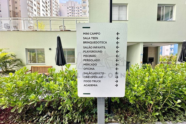 Moderno com ar- condicionado, piscina e academia