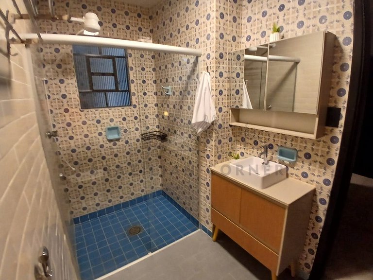 Cozy and well located with 2 rooms