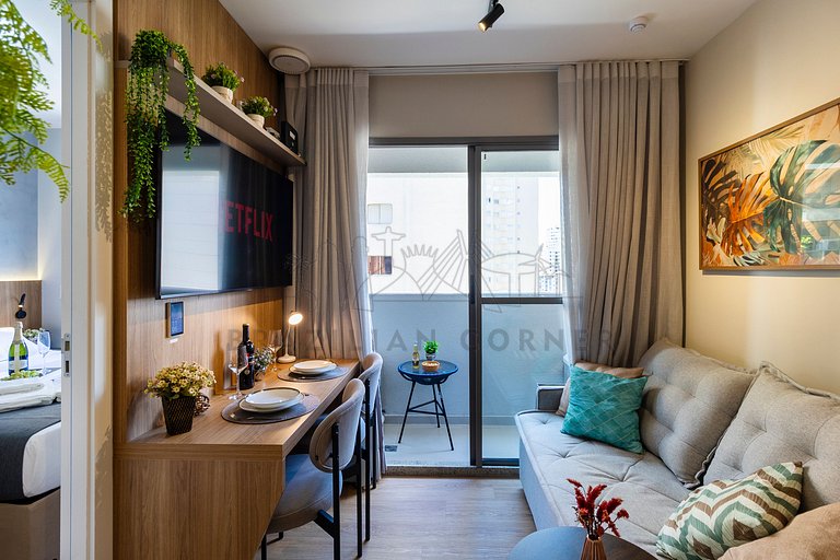 Moderno e tecnológico c/ AC, piscina e academia