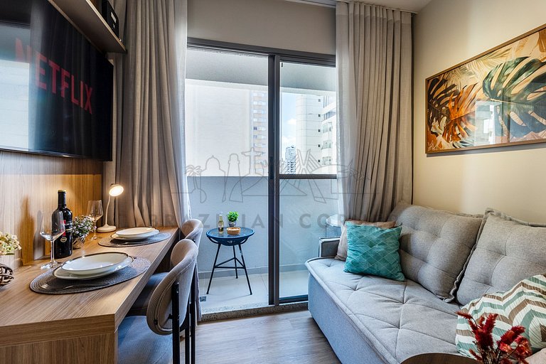 Moderno e tecnológico c/ AC, piscina e academia