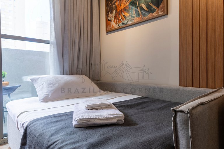 Moderno e tecnológico c/ AC, piscina e academia