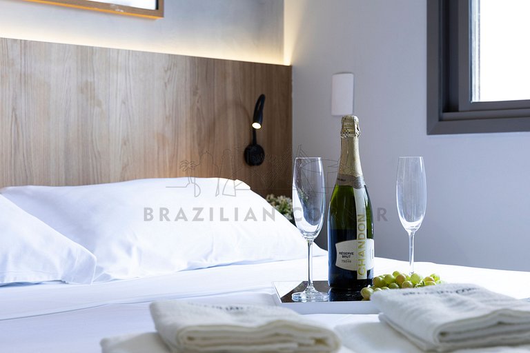 Moderno e tecnológico c/ AC, piscina e academia