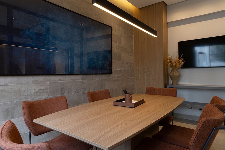 Moderno e tecnológico c/ AC, piscina e academia