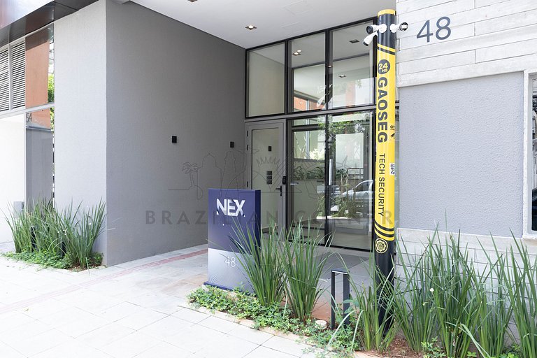 Moderno e tecnológico c/ AC, piscina e academia