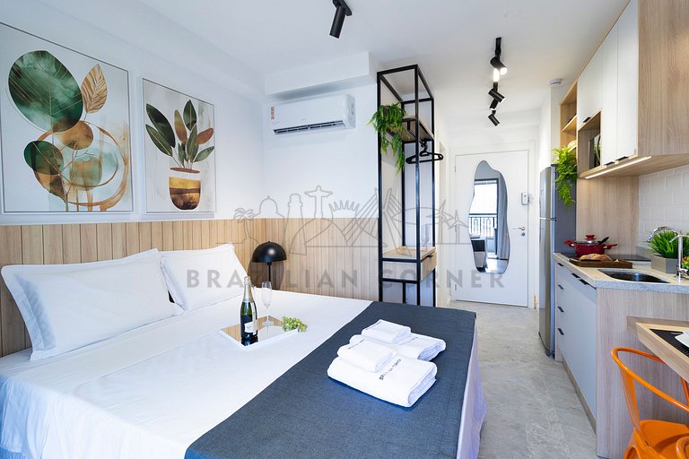 Moderno na Vila Mariana com AC e cama Queen