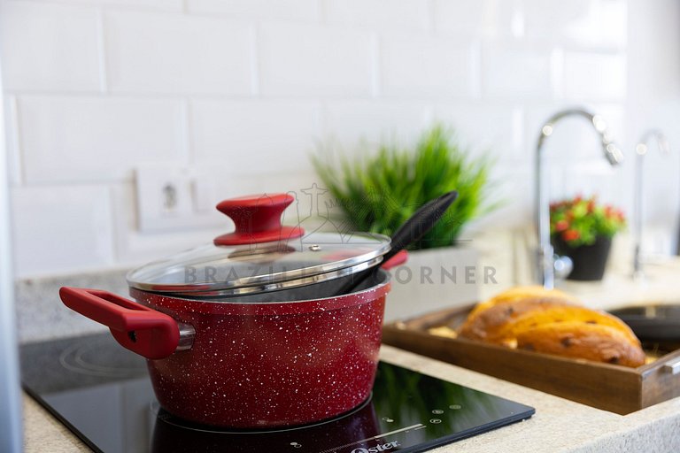 Moderno na Vila Mariana com AC e cama Queen