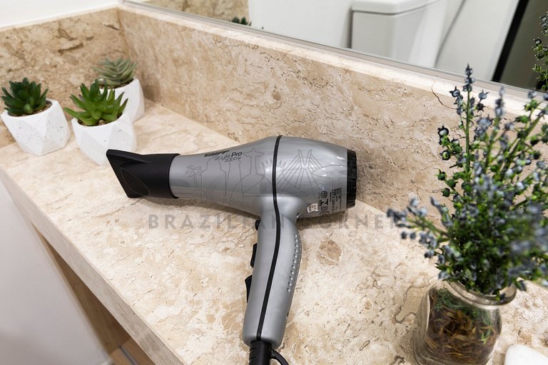 Moderno na Vila Mariana com AC e cama Queen