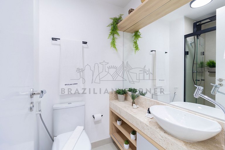 Modern in Vila Mariana with AC and Queen Bed