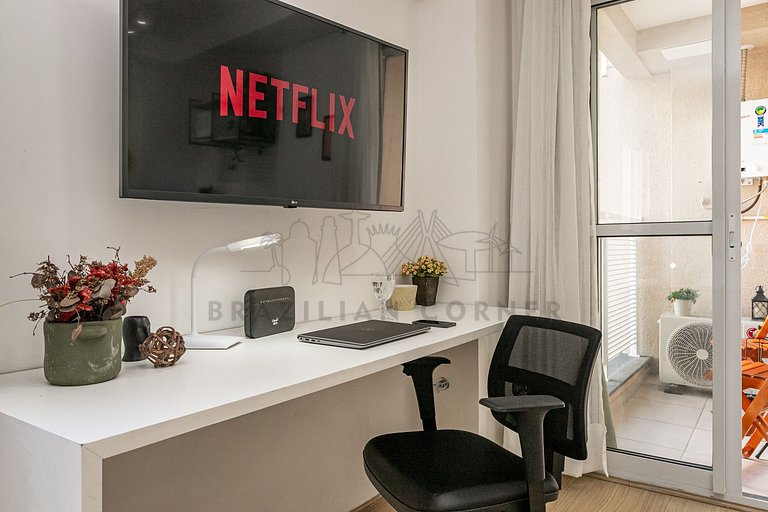 Moderno com ar- condicionado, piscina e academia