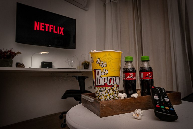 Moderno com ar- condicionado, piscina e academia