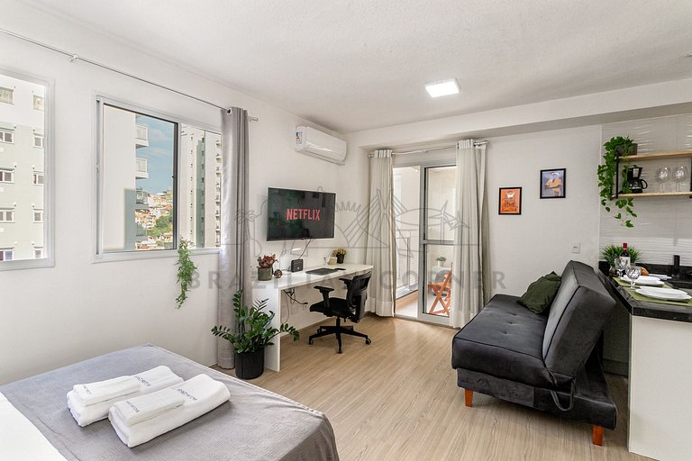 Modern with air-conditioning, pool and gym