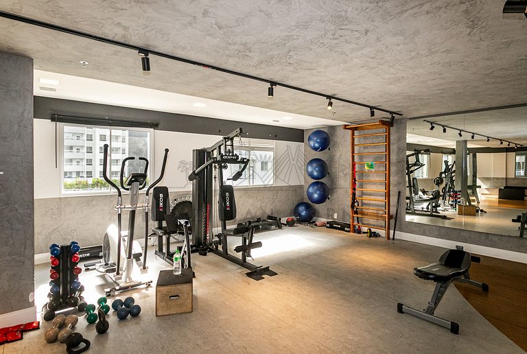 Modern with air-conditioning, pool and gym
